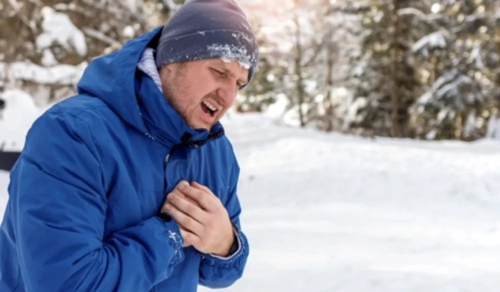 Ovi alarmantni znakovi srčanog udara se često javljaju zimi