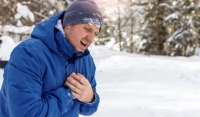 Ovi alarmantni znakovi srčanog udara se često javljaju zimi