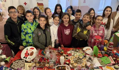 (VIDEO) Humanitarni bazar u O&Scaron; "Milorad Musa Burzan": Ljubav, podr&scaron;ka i nada nemaju cijenu