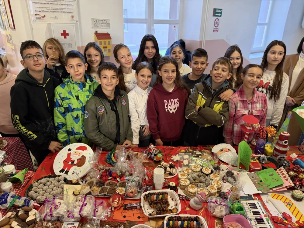 (VIDEO) Humanitarni bazar u O&Scaron; "Milorad Musa Burzan": Ljubav, podr&scaron;ka i nada nemaju cijenu