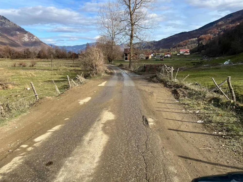 Popravka puta od Vojnog sela do Gusinja do&scaron;la na red nakon osam godina čekanja