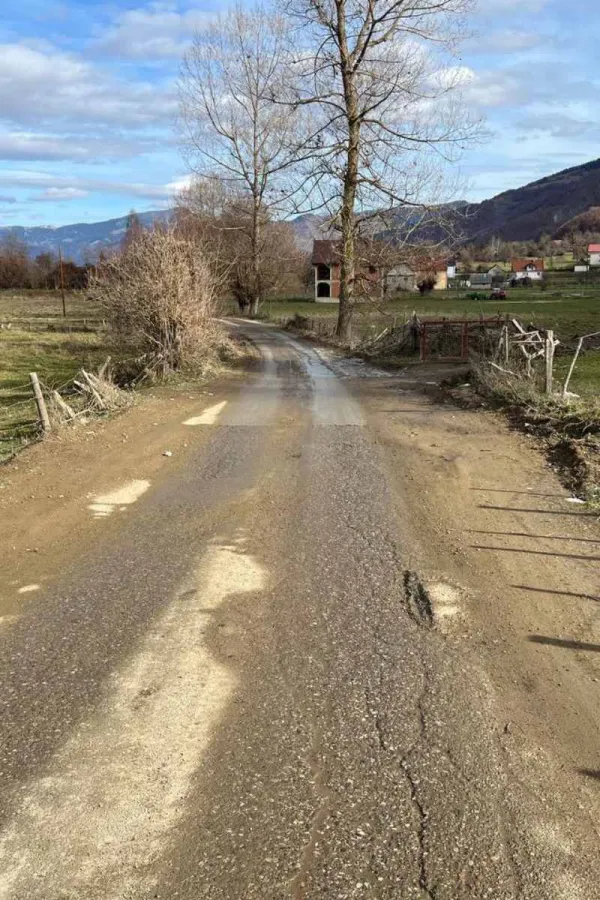 Popravka puta od Vojnog sela do Gusinja do&scaron;la na red nakon osam godina čekanja
