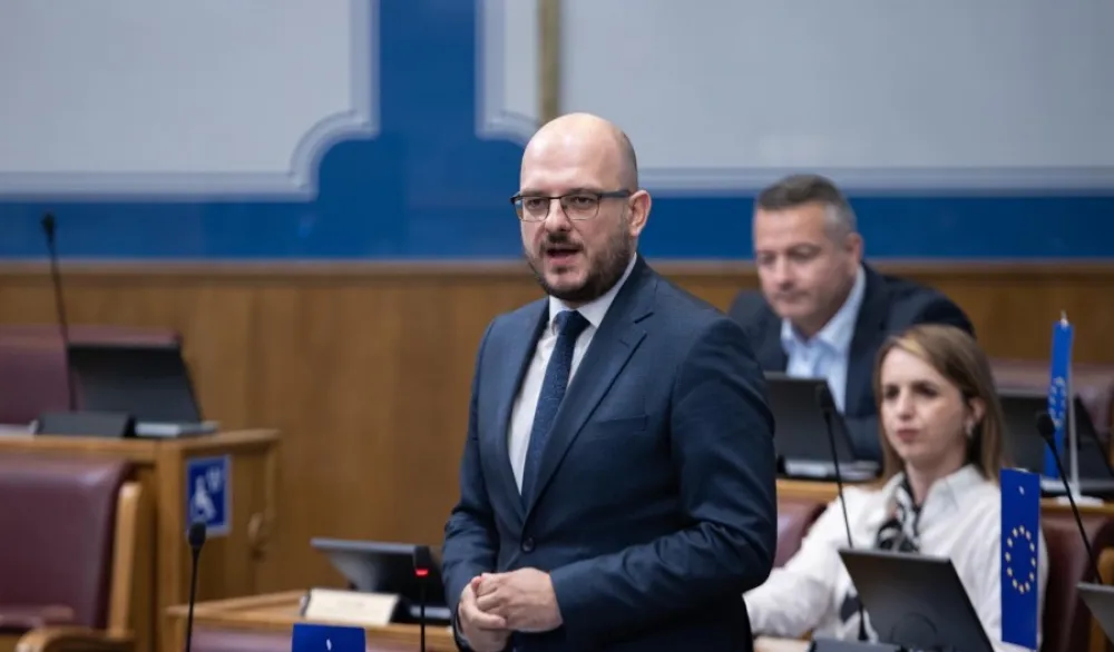 Admir Adrović podnio ostavku na poslaničku funkciju