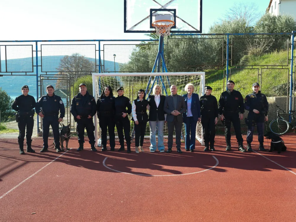 Uprava policije posjetila&nbsp;Dječiji dom "Mladost" u Bijeloj