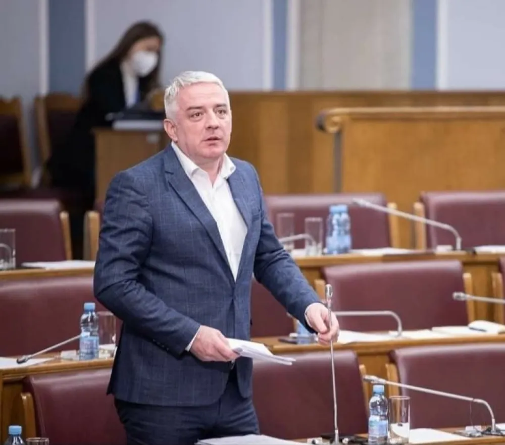 Đurović i Vučurović predložili izmjene: Bez &bdquo;aneksije&ldquo; u zakonu o statusu dinastije Petrović Njego&scaron;