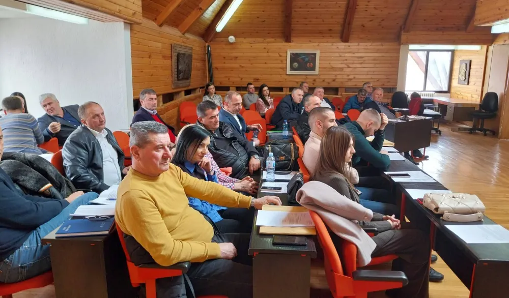 Budžet pro&scaron;ao, saga oko trga-kasarne se nastavlja