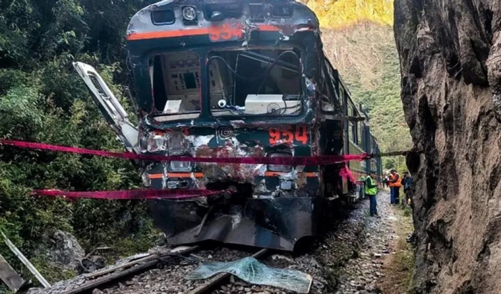 (VIDEO) Te&scaron;ka nesreća u Peruu: Sudar vozova na putu za Maču Pikču