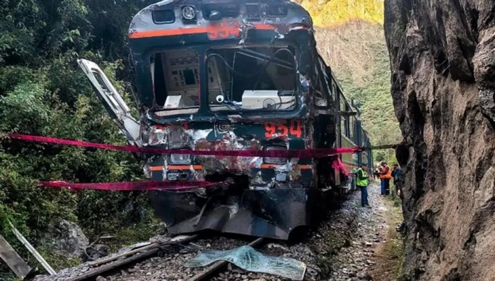 (VIDEO) Te&scaron;ka nesreća u Peruu: Sudar vozova na putu za Maču Pikču