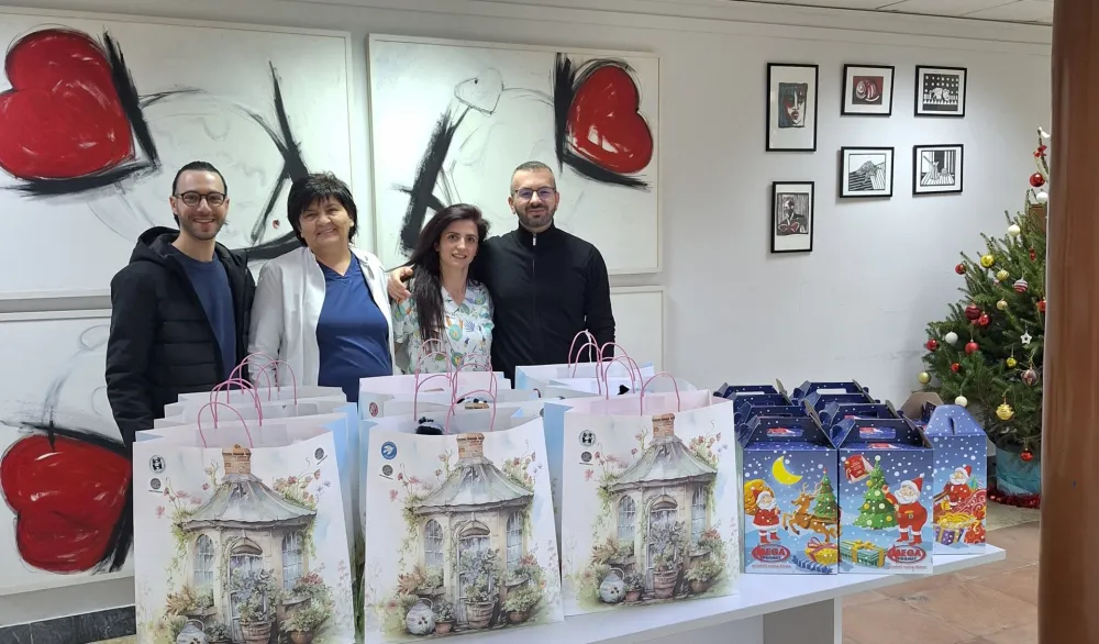 Fondacija Mentorium obradovala 345 mali&scaron;ana poklon paketićima