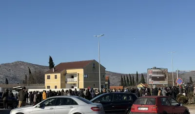 Uprkos blokadi Milatović i Spajić uspjeli da uđu u avion