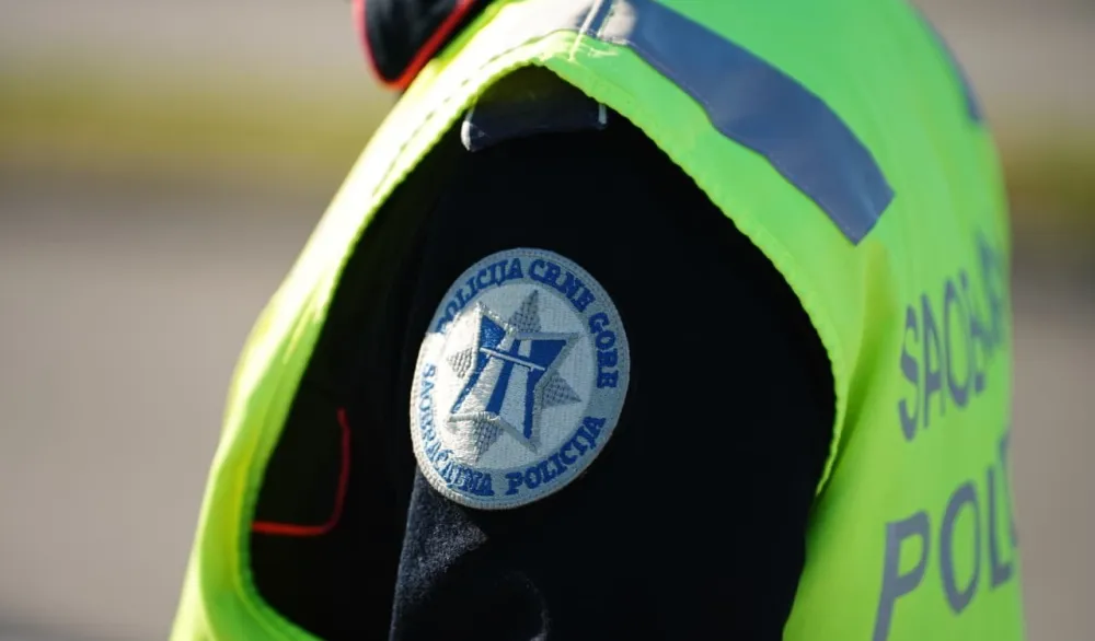 Zbog verbalnog napada na policajca Budvaninu 15 dana zatvora