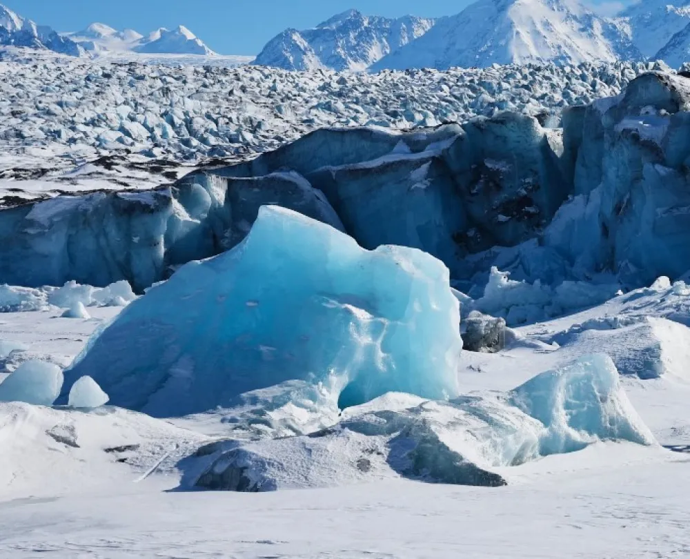 (VIDEO) Poljsku okovao snijeg i led: Kolaps u saobraćaju