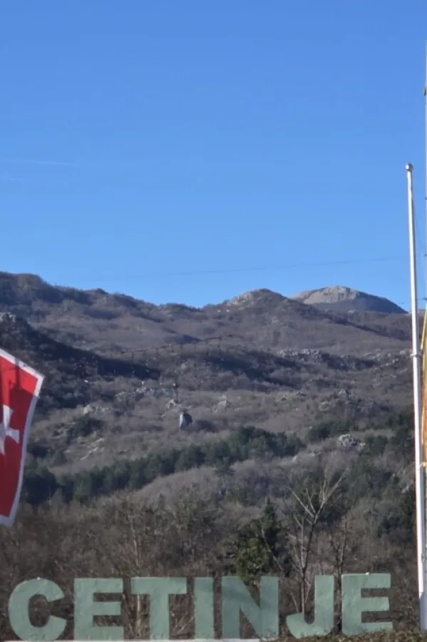 Zastave na Cetinju na pola koplja zbog godi&scaron;njice tragedije