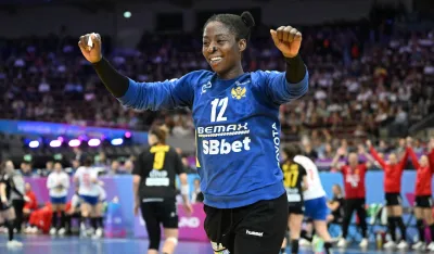 Afrička "lavica" uživa u Crnoj Gori