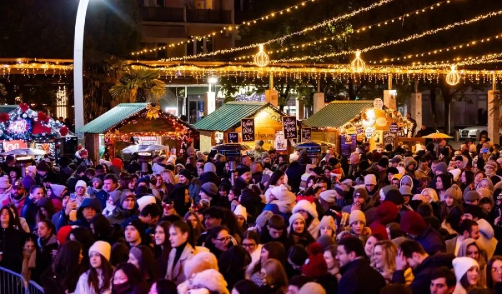 Pogledajte kako se proslavljala Nova godina na trgovima