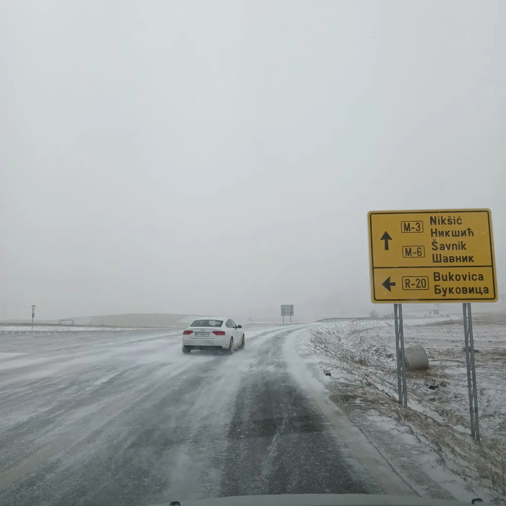 (FOTO/VIDEO) Detalji sa putnog pravca Žabljak-&Scaron;avnik-Nik&scaron;ić