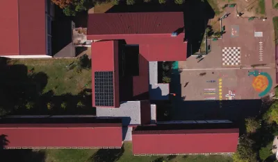 Na krovovima O&Scaron; &bdquo;Oktoih&rdquo; i Resursnog centra &bdquo;1.jun&rdquo;: Postavljeni solarni paneli