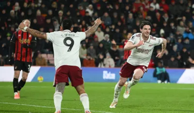 Deklan Rajs dvostruki strijelac