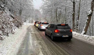 Saobraćajni kolaps na putu Berane-Kola&scaron;in preko Jelovice zbog 15 santimetara snijega