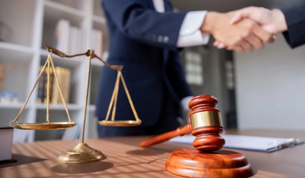 Vrhunski advokati se nadmeću ko će zastupati Madura