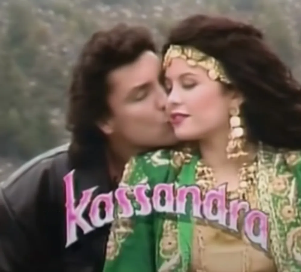 SKRIN&Scaron;OT. YOUTUBE Kasandra EMOglasila se čuvena Kasandra nakon hap&scaron;enja MaduraDT