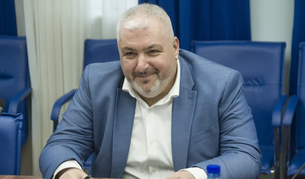 Čađenović za "Dan": Umanjenjem budžetskih sredstava Vlada utiče na nezavisnost DRI