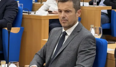 Sa&scaron;a Mujović