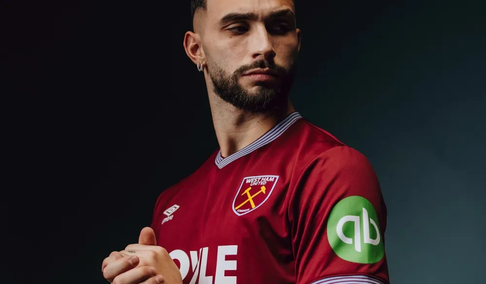 Tatu Kasteljanos u dresu Vest Hema