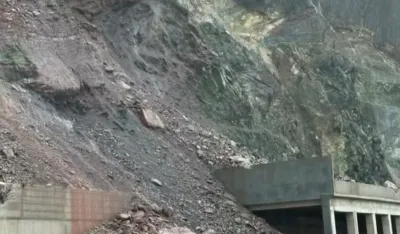 Zbog odrona u Sokolovini obustavljen saobraćaj na putu Đurđevića Tara - Mojkovac