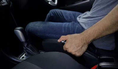 Zamrzavanje ručne kočnice: &Scaron;ta uraditi i kako bezbjedno rije&scaron;iti problem