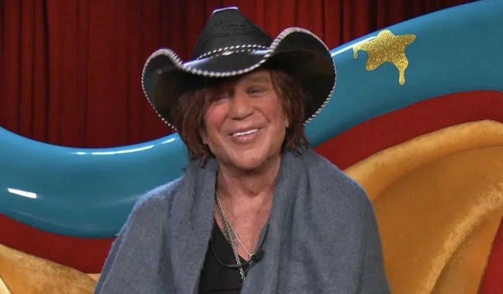 Miki Rork skuplja pare na internetu za plaćanje stanarine