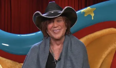 Miki Rork skuplja pare na internetu za plaćanje stanarine