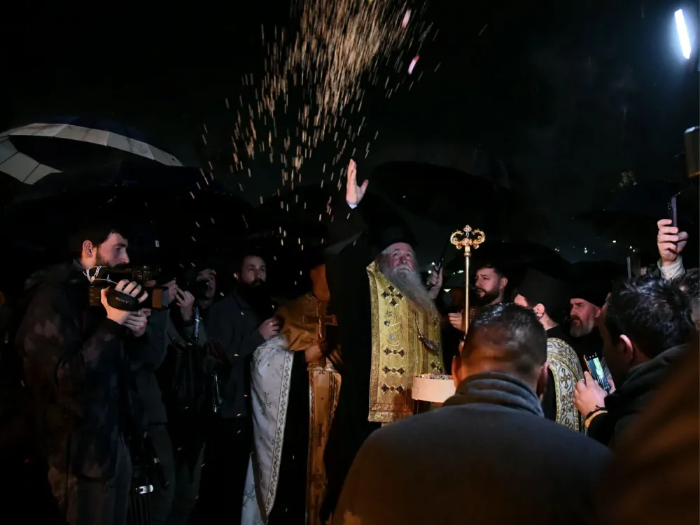 Nalaganje badnjaka u Podgorici