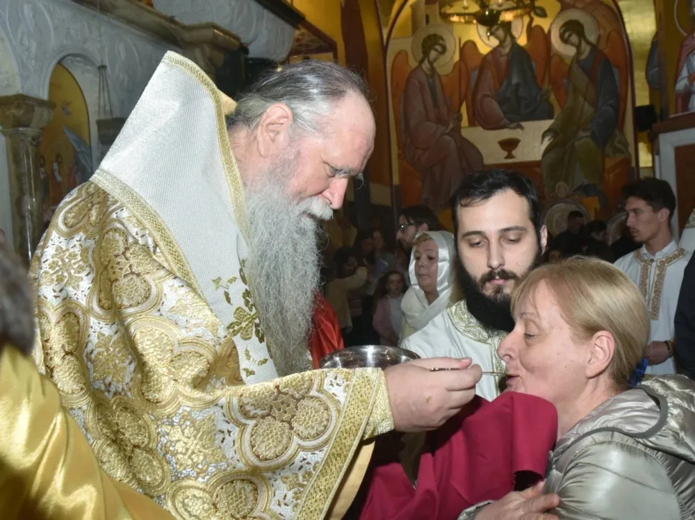 Božićna liturgija u Hramu Hristovog vaskrsenja u Podgorici