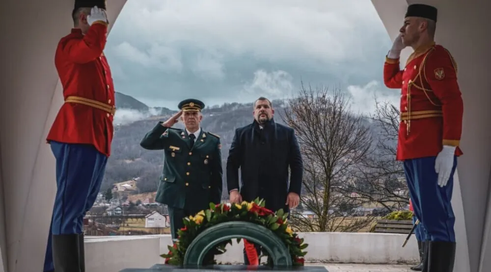 Krapović položio vijenac na Spomenik junacima Mojkovačke bitke