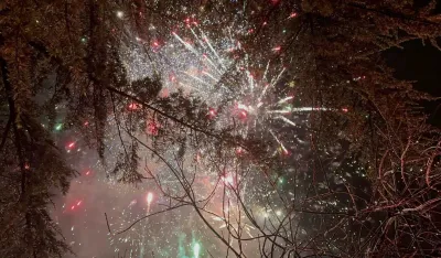 (VIDEO) Vatromet u Podgorici u čast Božića i dana rođenja mitropolita Amfilohija