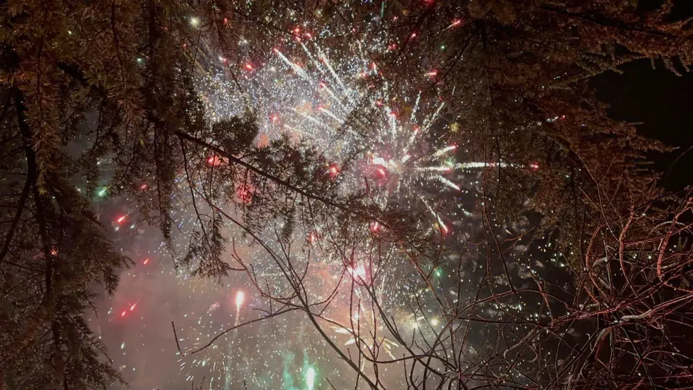(VIDEO) Vatromet u Podgorici u čast Božića i dana rođenja mitropolita Amfilohija