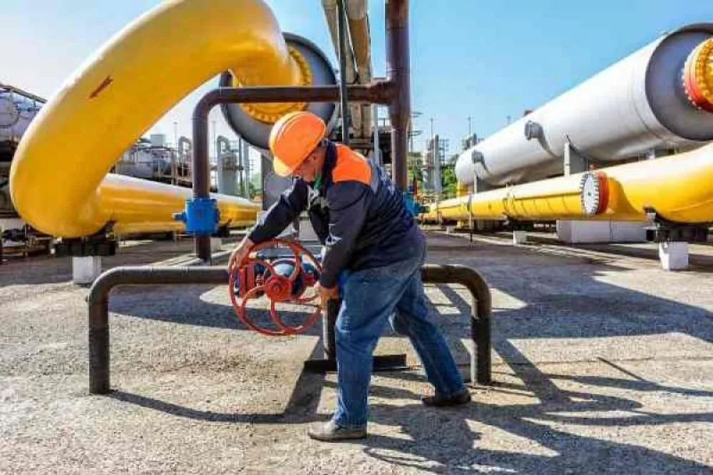 Tramp uvodi carine od 500 odsto na rusku naftu i gas?