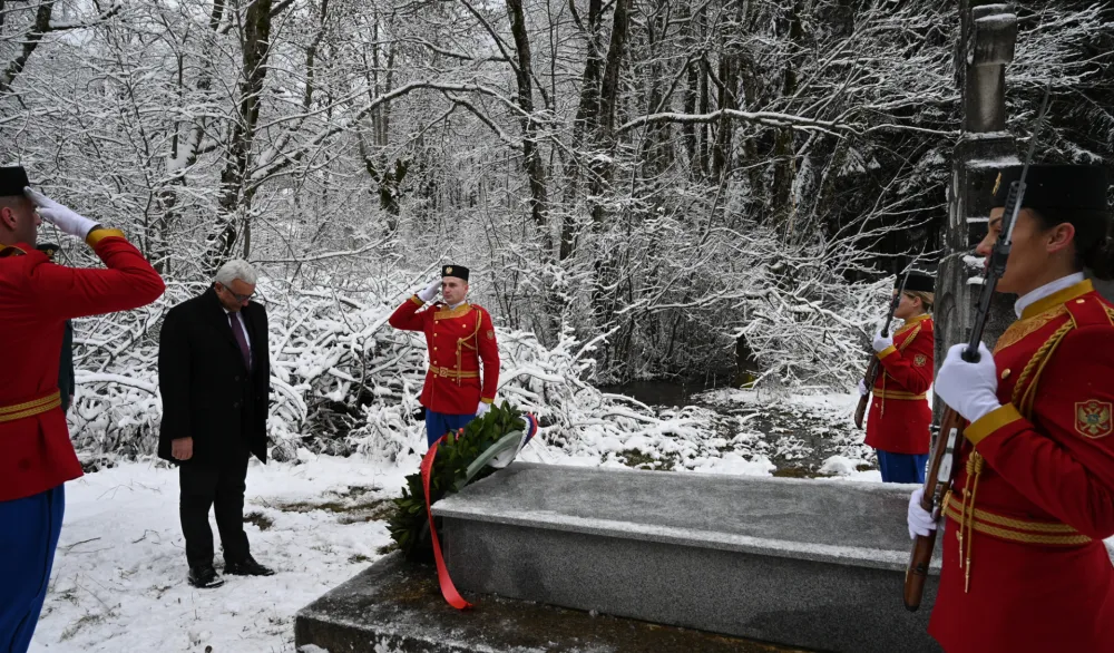 Mandić položio vijenac na spomenik junacima mojkovačke bitke