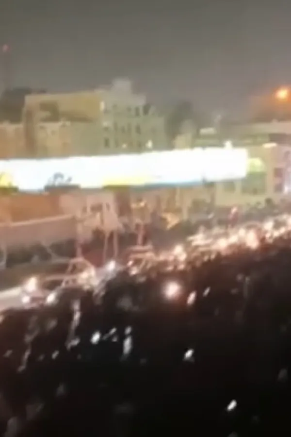 U Iranu jačaju protesti dok vlast isključuje internet