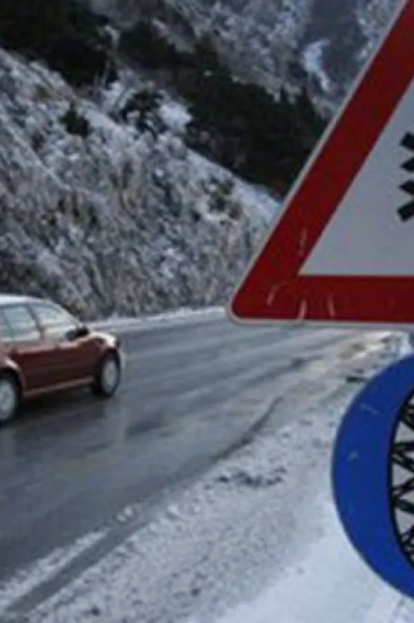 Oprez zbog vode, poledice i odrona na putu