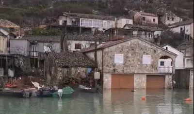 Izlilo se Skadarsko jezero: Vranjina pod vodom