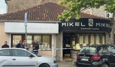 Svjedoci pljačke zlatare u Podgorici opisali dramatične scene: Do&scaron;li za burme, dočekao ih pi&scaron;tolj