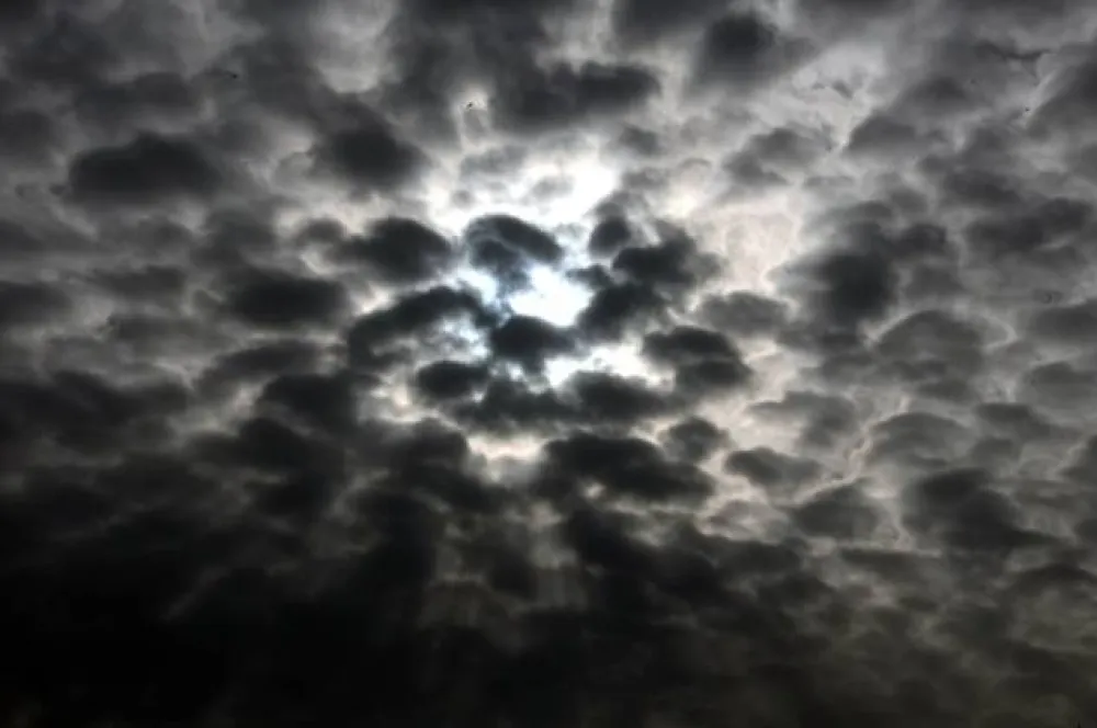 Zbog oluje u Francuskoj oko 100.000 domaćinstava bez struje