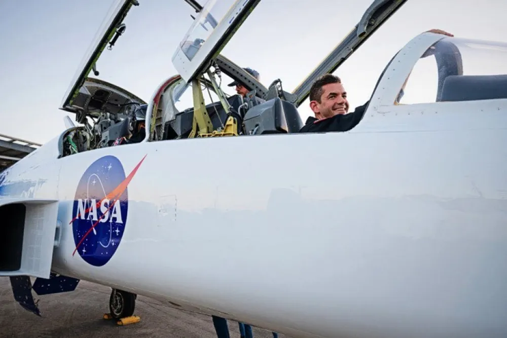 Novi &scaron;ef NASA milijarder: Provozao Trampovog sina borbenim avionom