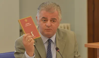 Dragan Bojović podnio ostavku na sve funkcije u DNP, ostaje poslanik