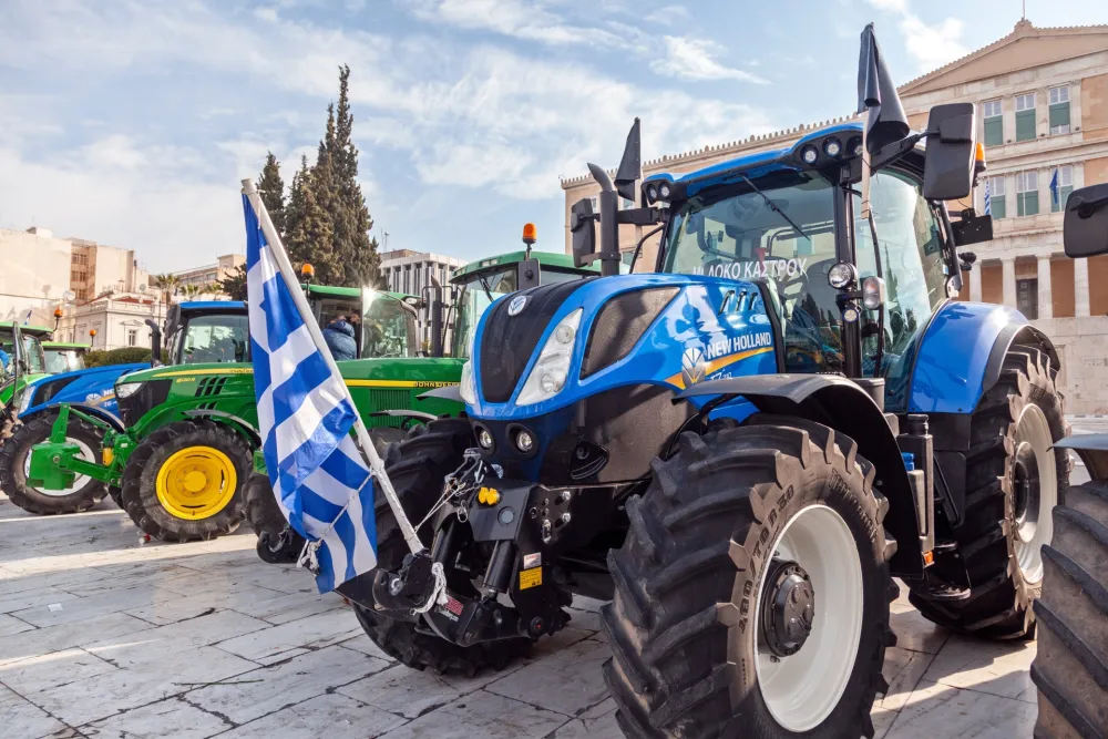 Grčki poljoprivrednici koji blokiraju puteve neće da razgovaraju s premijerom