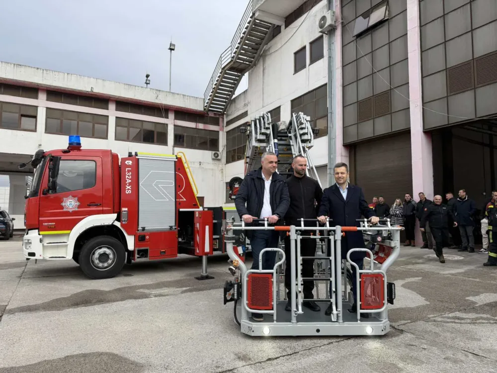 Glavni grad kupio auto-ljestvu za Vatrogasnu