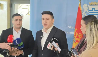 Slobodna Crna Gora napustila vlast u Podgorici