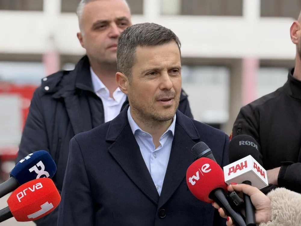 Sa&scaron;a Mujović